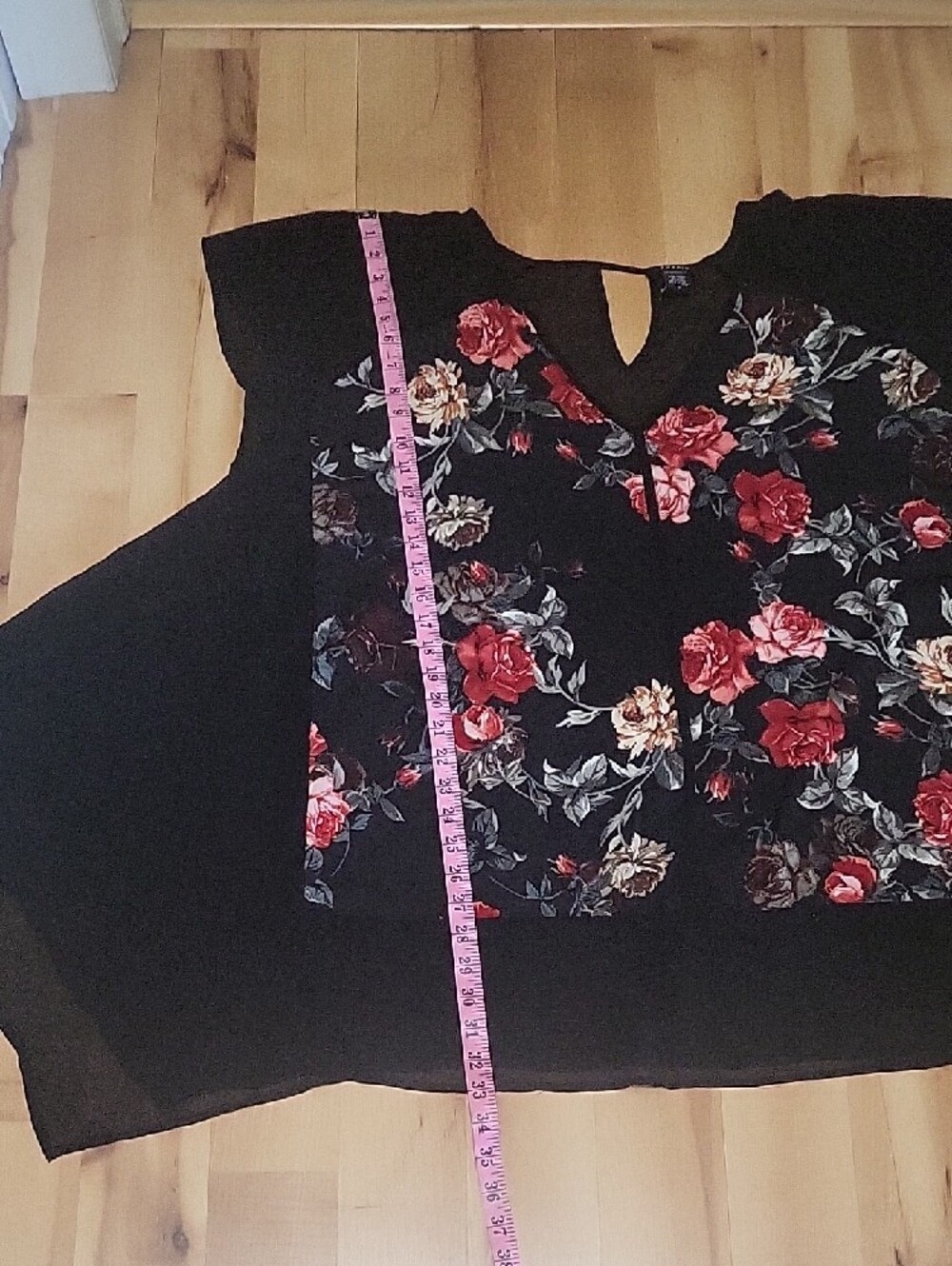 Torrid Black Floral Sheer Kimono Size 5X Red Rose Boho Open Front Cover Up - Picture 8 of 9